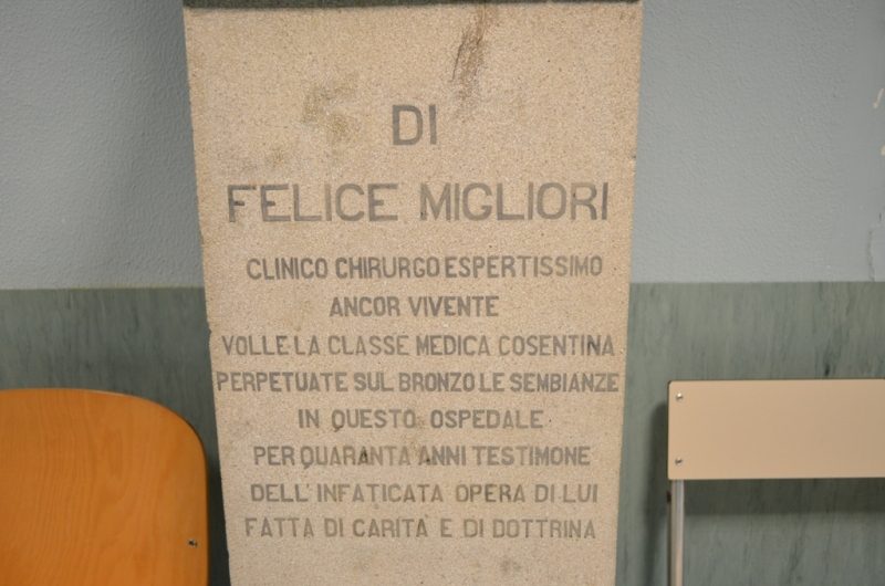 felice%20migliori%27s%20bust%202%2C%20Cosenza%20%283%29.jpg